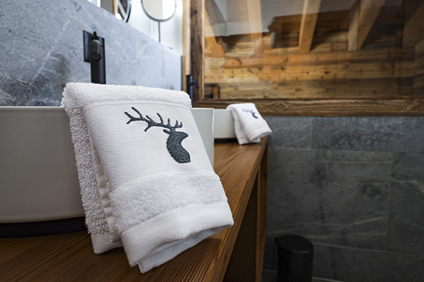 Aménagement et Décoration de chalet - Salle de bain parentale