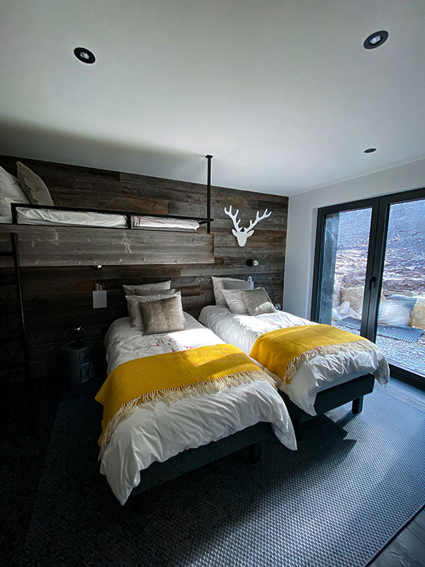 Aménagement et Décoration de chalet - Chambre d'enfants - Jaune